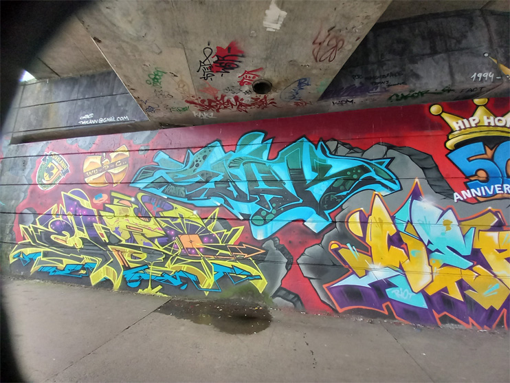 This is a photograph of some graffiti